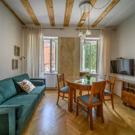 Karinatura Apartamento