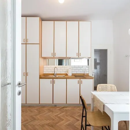 Karinatura Ljubljana