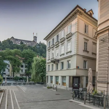 Karinatura Lägenhet Ljubljana