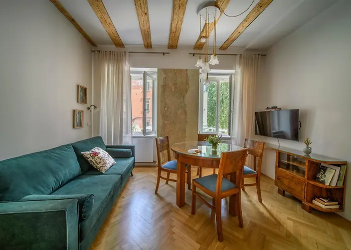 Karinatura Apartman